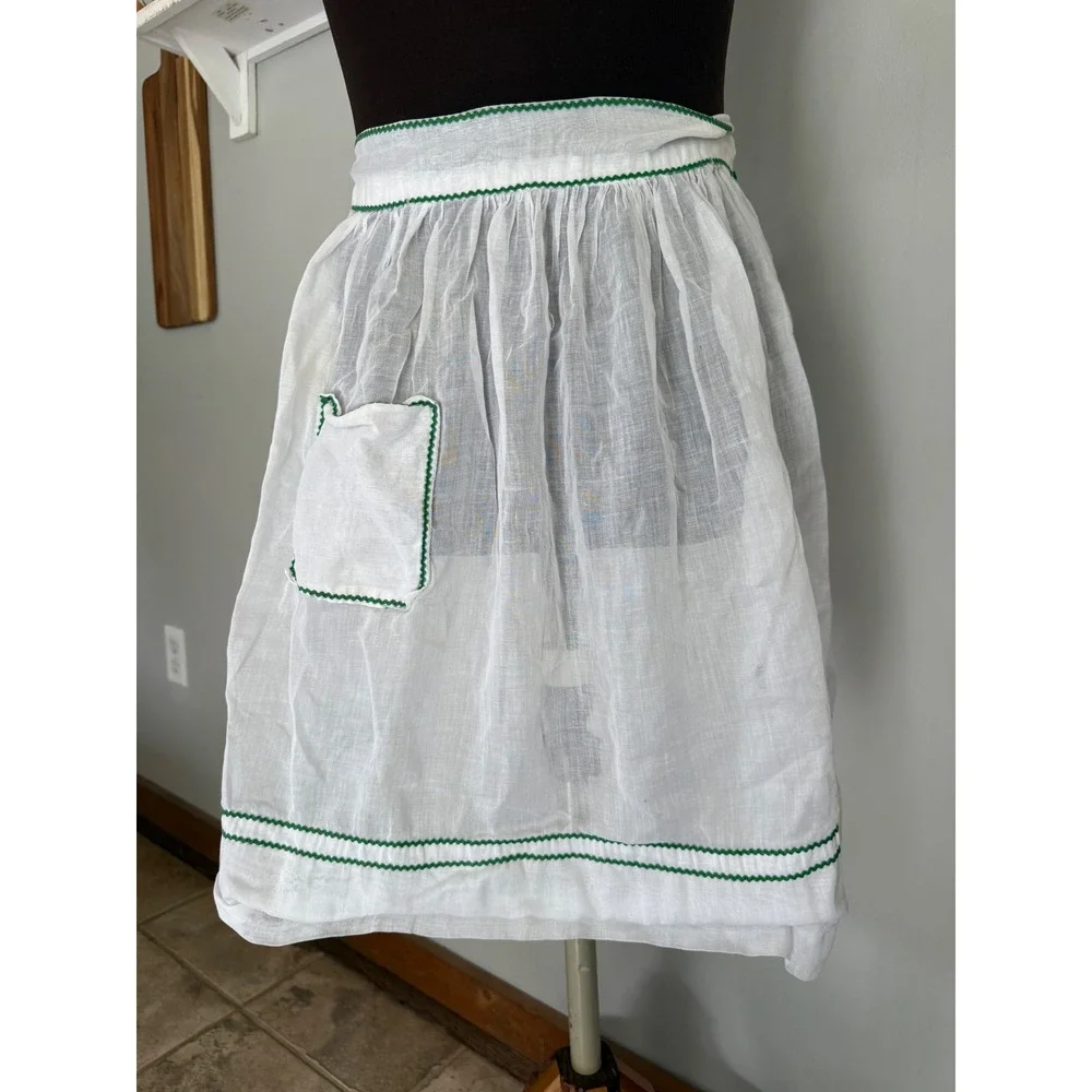 Vintage‎ White Sheer Half Apron Green Ric Rac Trim Front Pocket Retro Kitchen